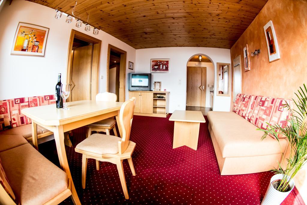 Haus Gerda Hotel Fiss Ngoại thất bức ảnh